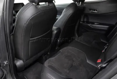 Car image 23