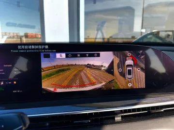 Car image 27