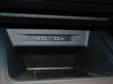 Car image 35