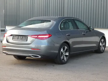 Car image 29
