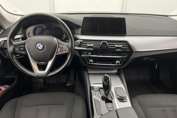 BMW 520d Touring 140 kW image number 13