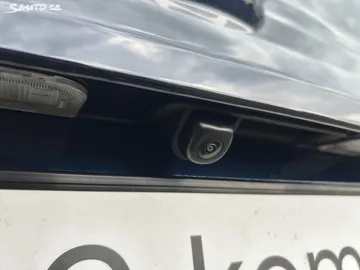 Car image 32