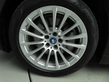Car image 45