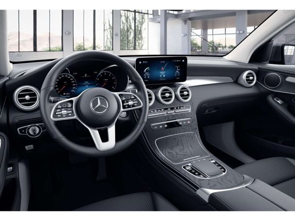 Mercedes-Benz GLC 300 de 225 kW image number 3