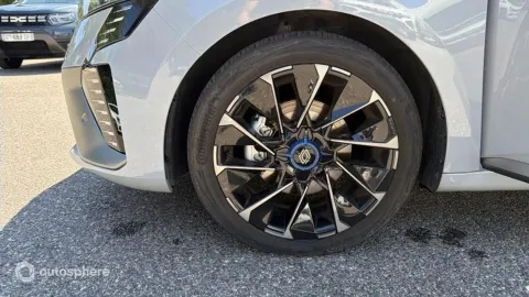 Car image 20
