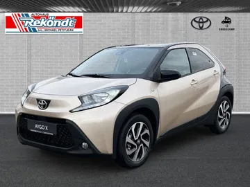 Car image 2