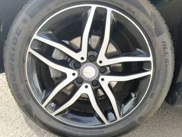 Car image 34