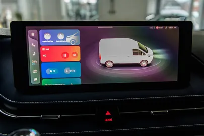 Car image 28
