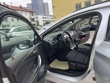 Car image 11