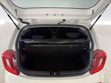 Car image 31
