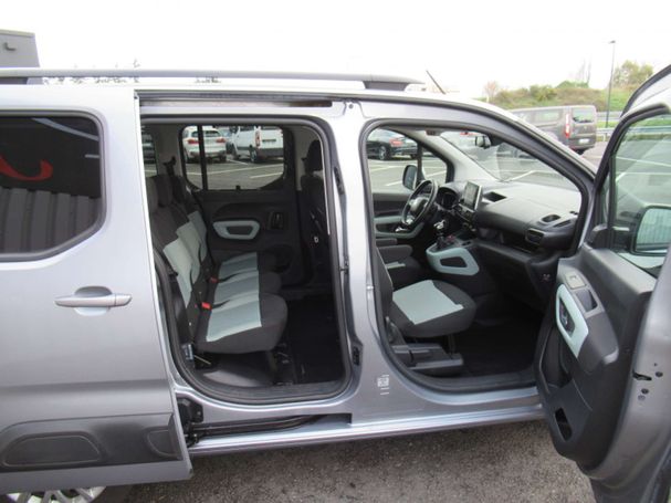 Citroen Berlingo M BlueHDi 130 SHINE 98 kW image number 6