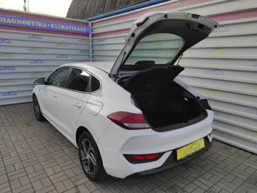 Car image 42