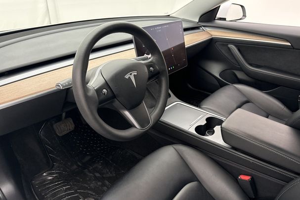 Tesla Model 3 Long Range AWD 324 kW image number 11