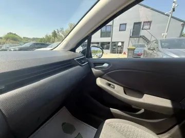 Car image 28