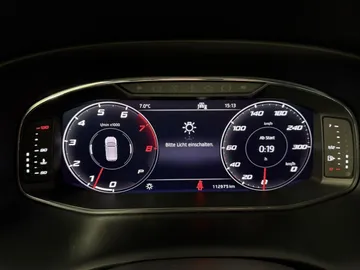 Car image 28