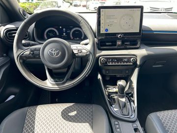 Car image 11