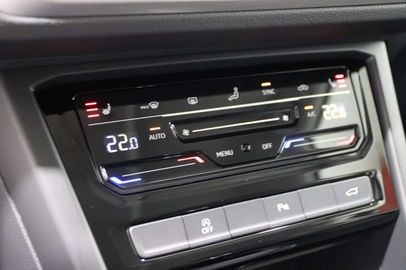 Car image 36