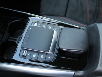 Car image 30