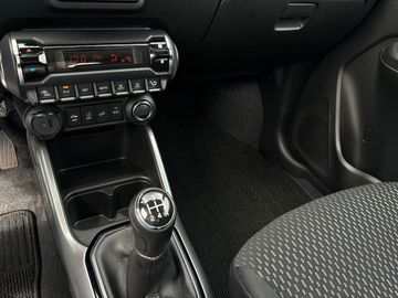 Car image 15