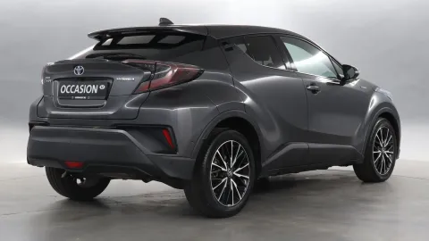 Car image 3
