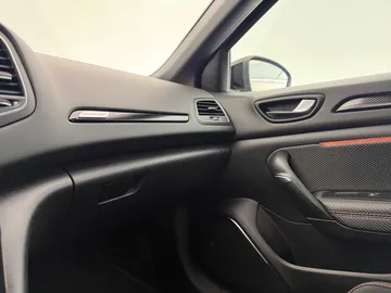Car image 48