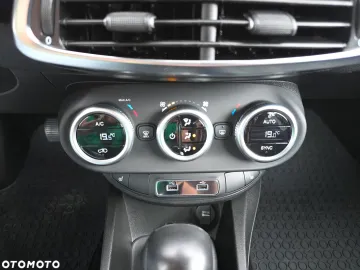 Car image 40
