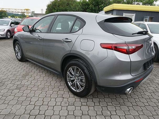 Alfa Romeo Stelvio 2.2 118 kW image number 5