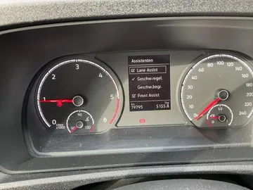 Car image 27
