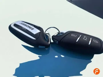 Car image 23