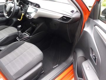 Car image 10