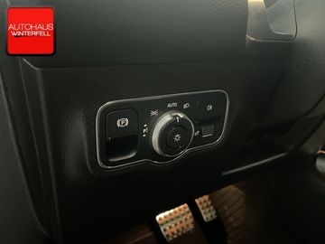 Car image 36