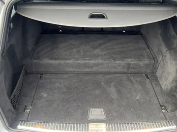 Car image 34