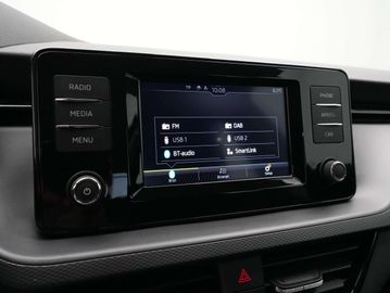 Car image 24