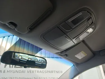 Car image 29