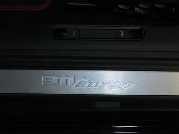 Car image 29