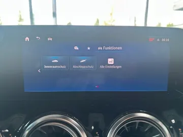 Car image 36