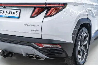 Car image 40