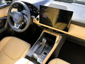 Car image 28