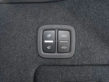 Car image 35