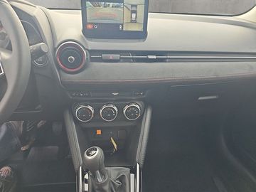 Car image 14