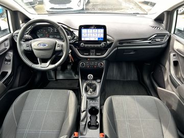 Car image 16