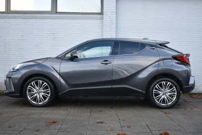 Car image 3