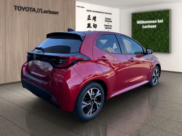 Car image 5