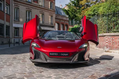 Car image 3
