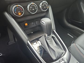 Car image 16