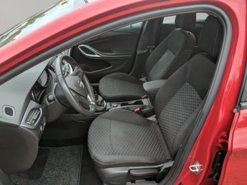 Car image 12