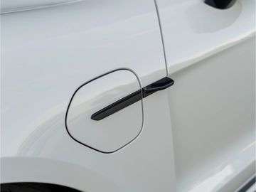Car image 48