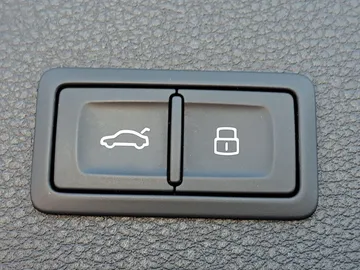 Car image 38
