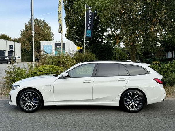 BMW 330e Touring M Sport xDrive 215 kW image number 4