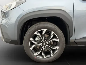 Car image 21